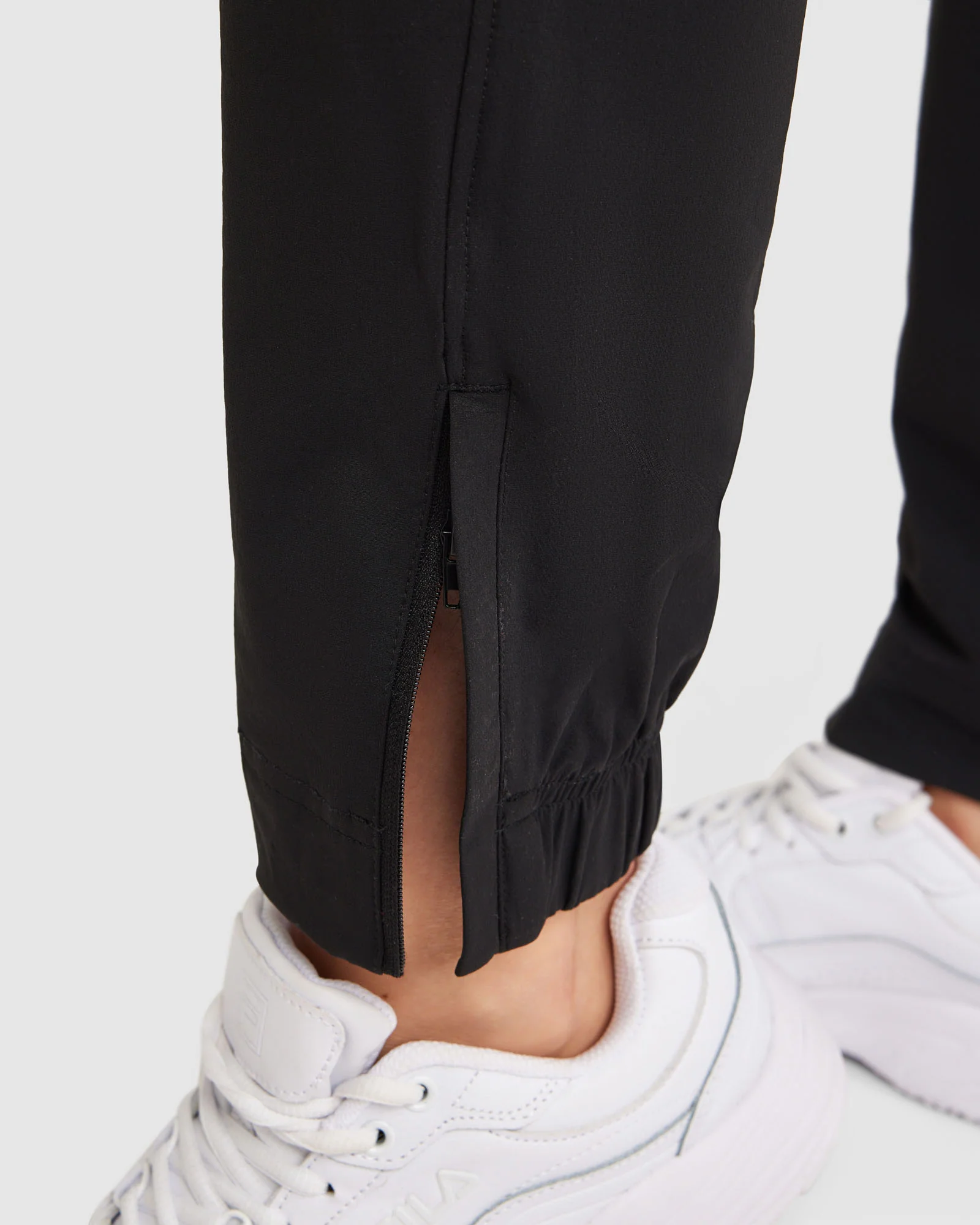 Classic 2.0 Women's Pants - Image 7