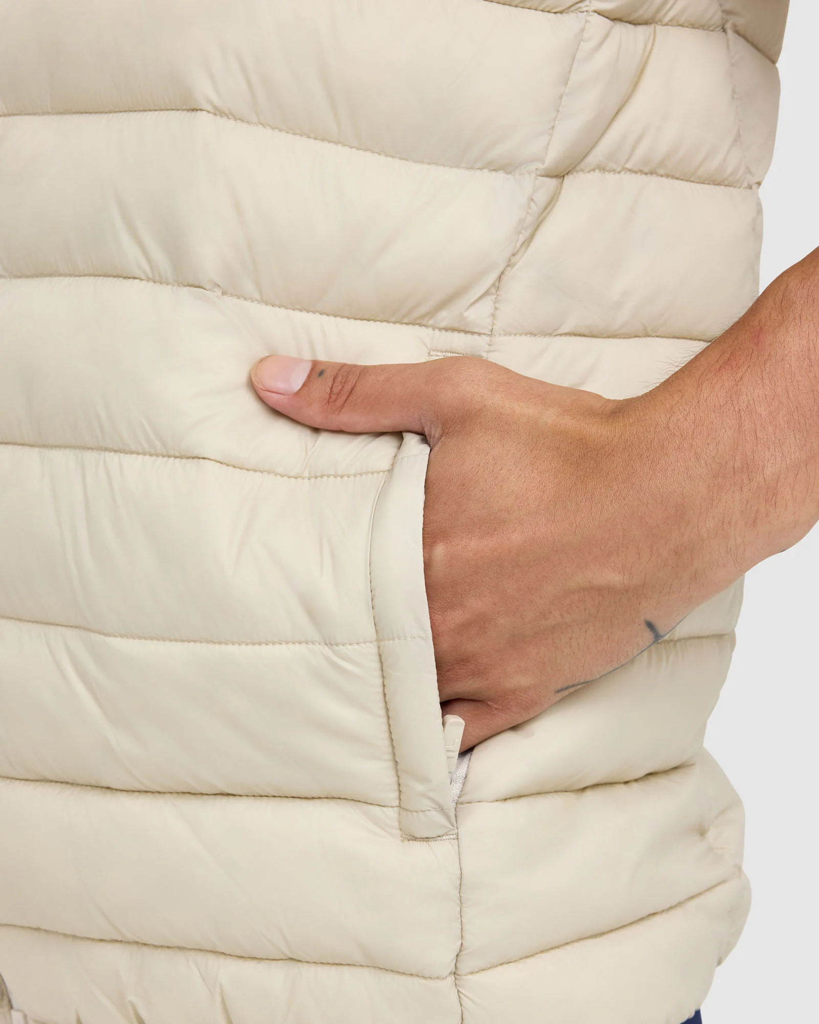Men's Drew Lite Puff Vest - Image 7