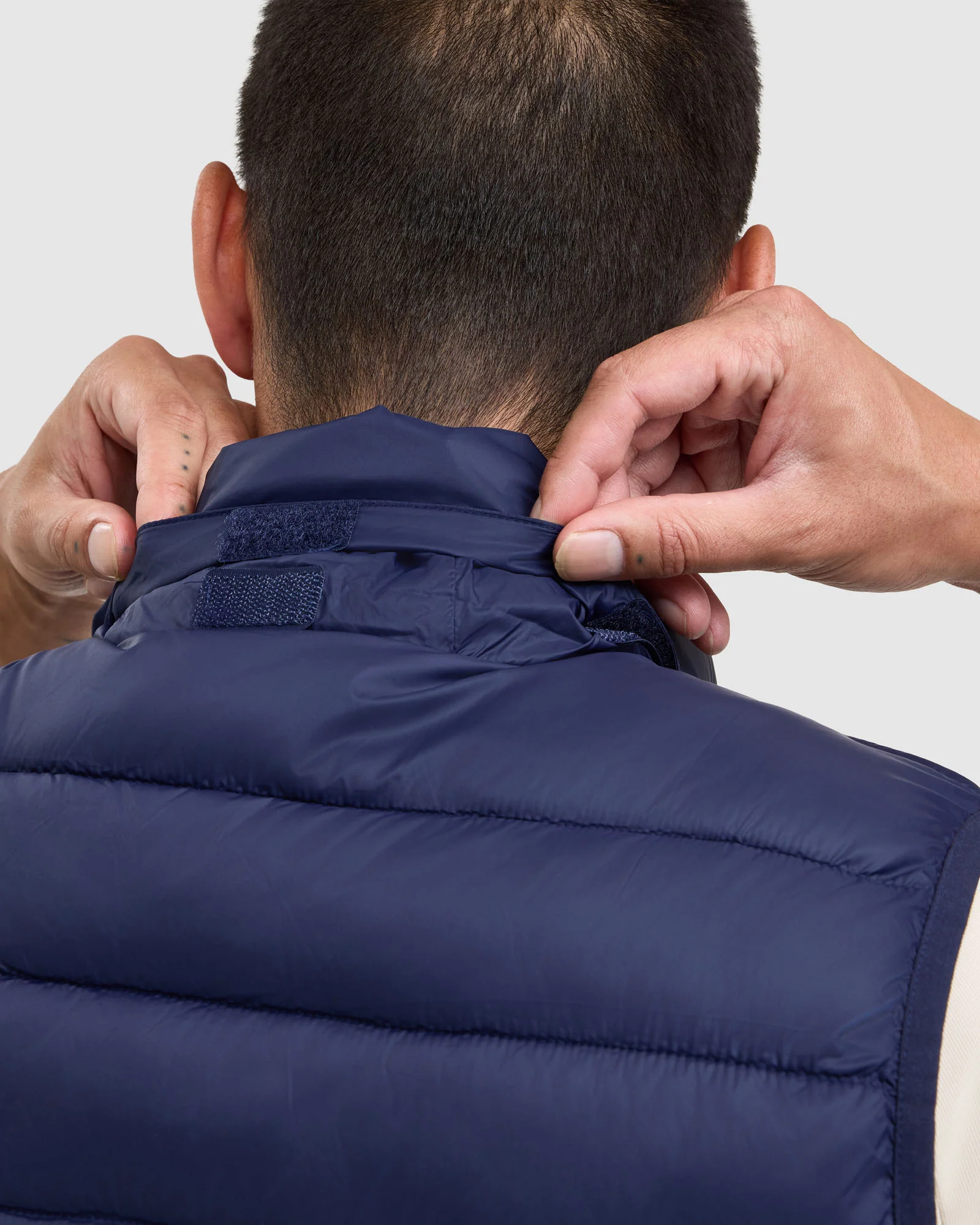 Men's Drew Lite Puff Vest - Image 11