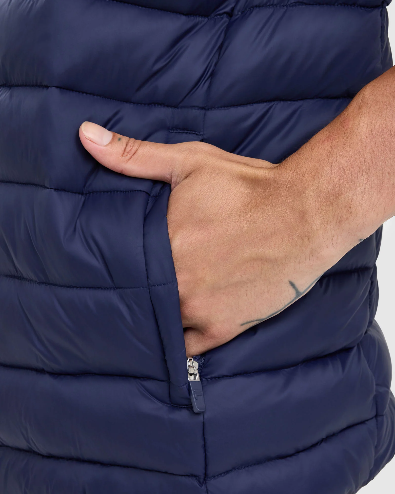 Men's Drew Lite Puff Vest - Image 6
