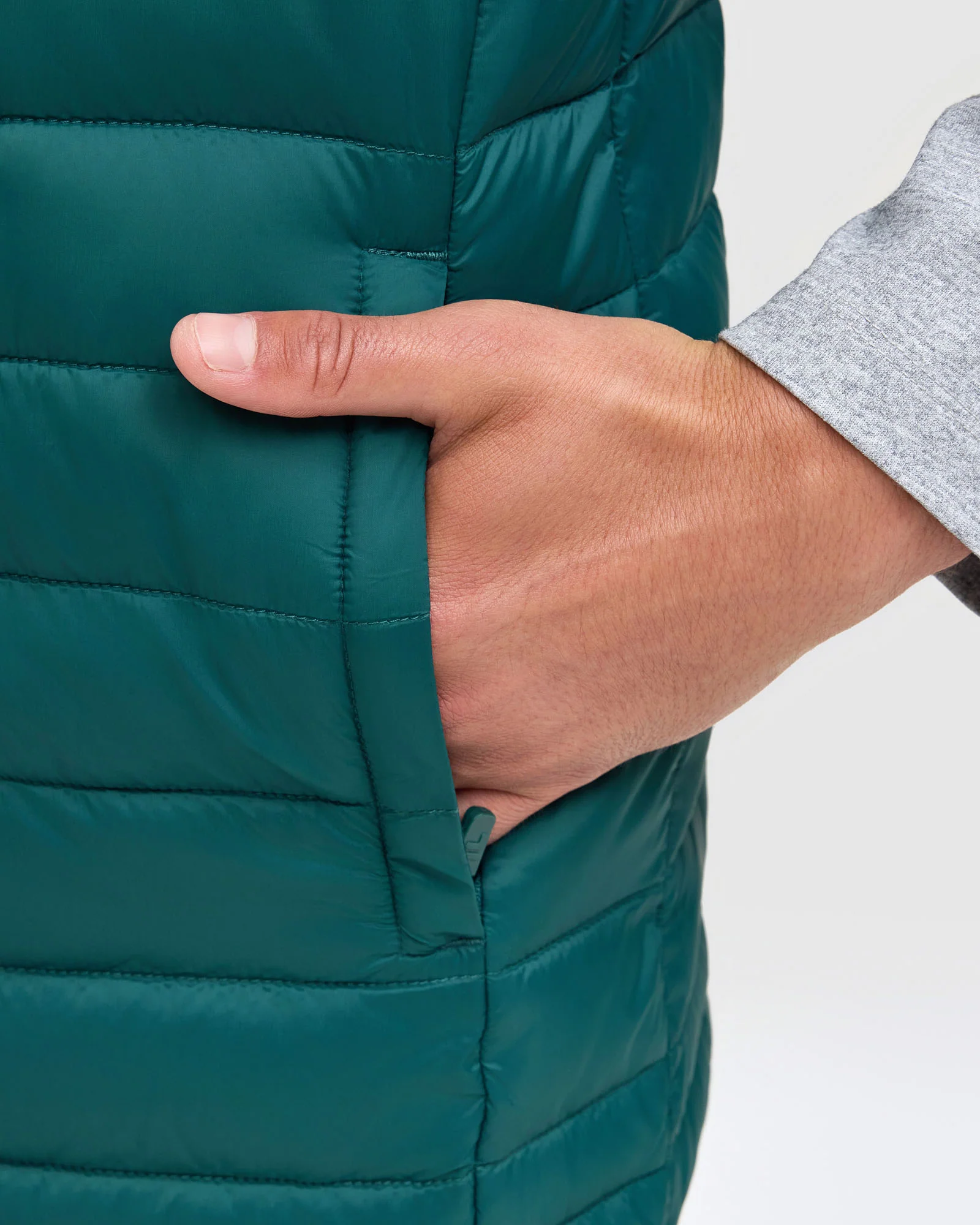 Men's Theo Lite Puff Vest - Image 5