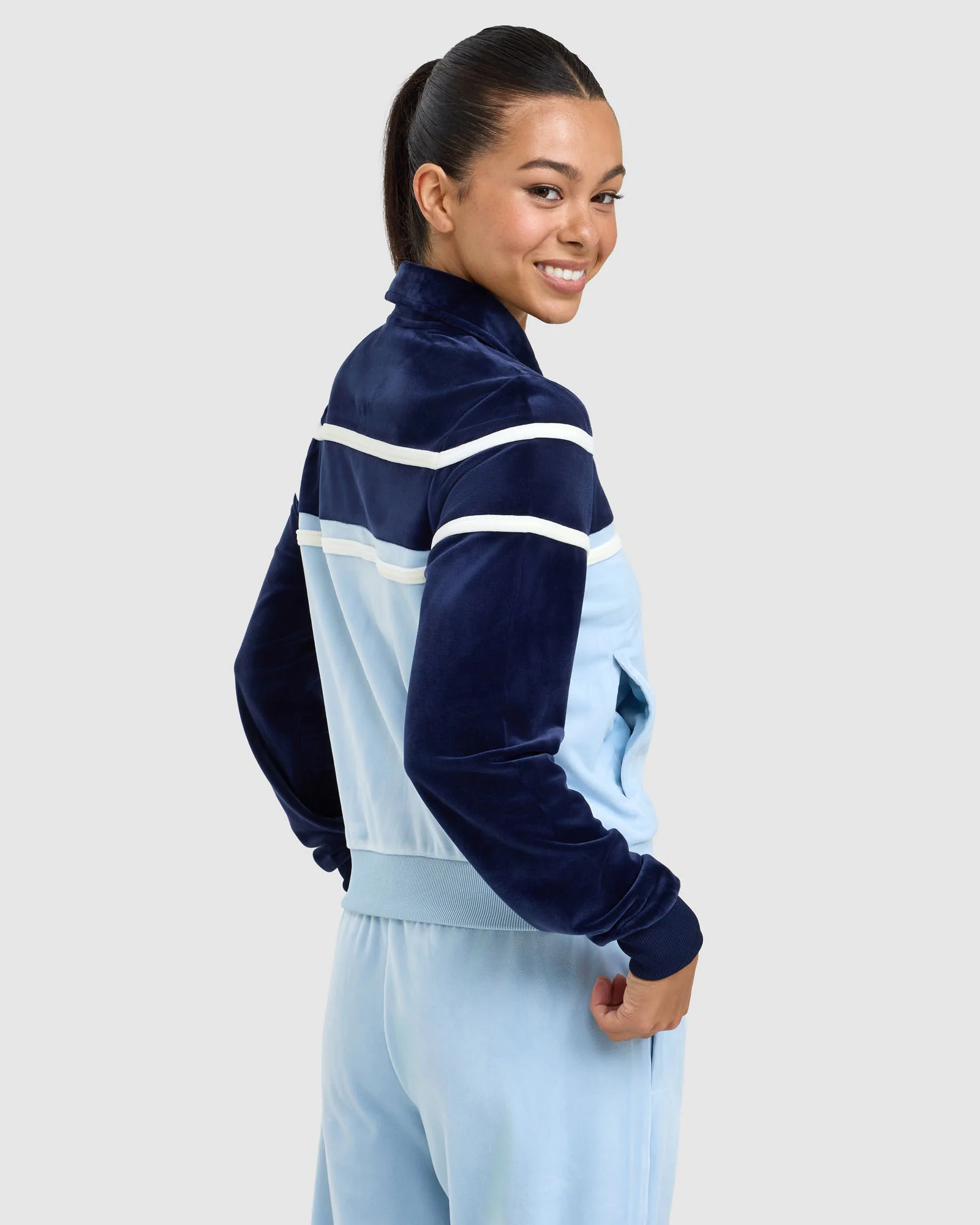 Women's Giovana Jacket - Image 3
